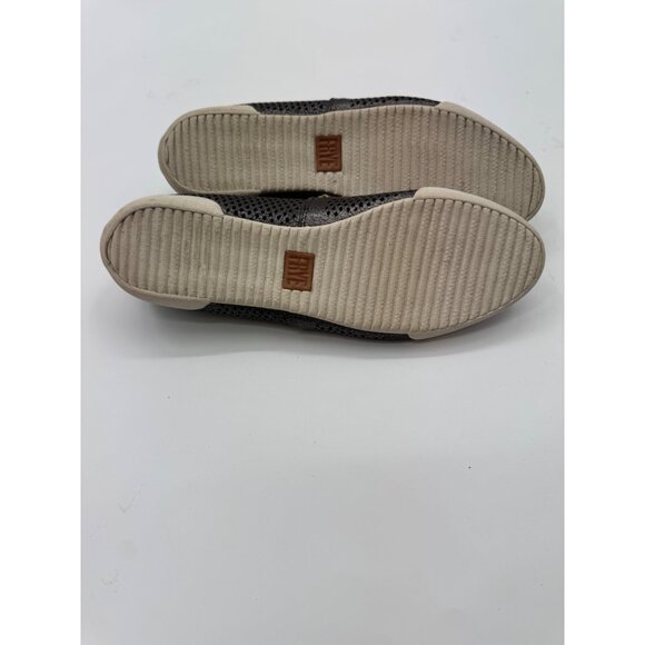 Frye Melanie Perf Pewter Sneakers Slip-On Loafers Sz 6.5M - Picture 6 of 7